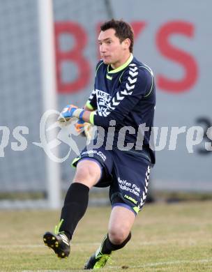 Fussball. Regionalliga. Treibach gegen Feldkirchen SV. Thamer Hans Joachim (Feldkirchen). Treibach, 30.3.2012.
Foto: Kuess
---
pressefotos, pressefotografie, kuess, qs, qspictures, sport, bild, bilder, bilddatenbank