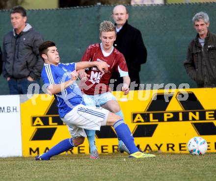 Fussball. Regionalliga. Treibach gegen Feldkirchen SV. Regenfelder Raphael (Treibach), Groinig Michael (Feldkirchen). Treibach, 30.3.2012.
Foto: Kuess
---
pressefotos, pressefotografie, kuess, qs, qspictures, sport, bild, bilder, bilddatenbank