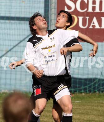 Fussball Kaerntner Liga. Bleiburg gegen Spittal/Drau. Roland Kollmann, (Bleiburg), Rafael Graf (Spittal). Bleiburg, am 31.3.2012.
Foto: Kuess
---
pressefotos, pressefotografie, kuess, qs, qspictures, sport, bild, bilder, bilddatenbank