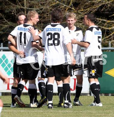 Fussball Kaerntner Liga. Bleiburg gegen Spittal/Drau. Torjubel (Bleiburg). Bleiburg, am 31.3.2012.
Foto: Kuess
---
pressefotos, pressefotografie, kuess, qs, qspictures, sport, bild, bilder, bilddatenbank