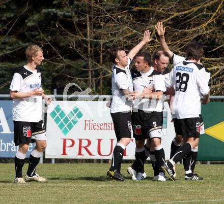 Fussball Kaerntner Liga. Bleiburg gegen Spittal/Drau. Torjubel (Bleiburg). Bleiburg, am 31.3.2012.
Foto: Kuess
---
pressefotos, pressefotografie, kuess, qs, qspictures, sport, bild, bilder, bilddatenbank