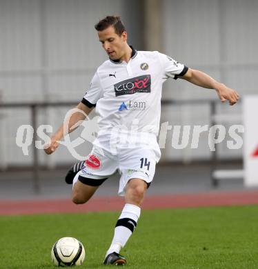 Fussball. Regionalliga.  VSV gegen St. Florian. Thomas Pirker (VSV). Villach, 5.4.2012. 
Foto: Kuess

---
pressefotos, pressefotografie, kuess, qs, qspictures, sport, bild, bilder, bilddatenbank
