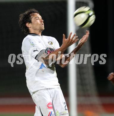 Fussball. Regionalliga.  VSV gegen St. Florian. Michael Kirisits (VSV). Villach, 5.4.2012. 
Foto: Kuess

---
pressefotos, pressefotografie, kuess, qs, qspictures, sport, bild, bilder, bilddatenbank