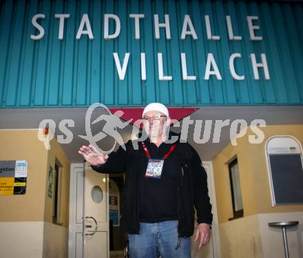 Eishockey Laenderspiel. Oesterreich gege Weissrussland. Ordner vor der Stadthalle Villach. Villach, 6.4.2012.
Foto: kuess
---
pressefotos, pressefotografie, kuess, qs, qspictures, sport, bild, bilder, bilddatenbank