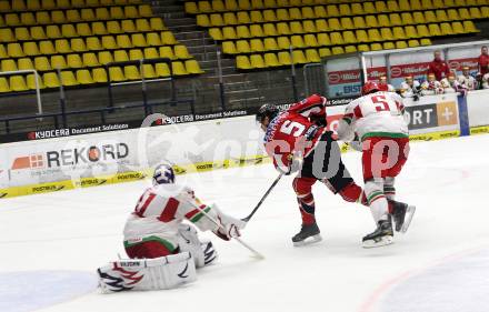 Eishockey Laenderspiel. Oesterreich gegen Weissrussland. Thomas Raffl,  (Oesterreich), Andrei Mezin, Nikolai Stasenko (Weissrussland). Klagenfurt, am 6.4.2012.
Foto: Kuess

---
pressefotos, pressefotografie, kuess, qs, qspictures, sport, bild, bilder, bilddatenbank