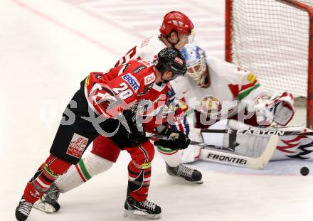 Eishockey Laenderspiel. Oesterreich gegen Weissrussland. Daniel Welser, (Oesterreich), Dmitri Korobov, Andrei Mezin  (Weissrussland). Klagenfurt, am 6.4.2012.
Foto: Kuess

---
pressefotos, pressefotografie, kuess, qs, qspictures, sport, bild, bilder, bilddatenbank
