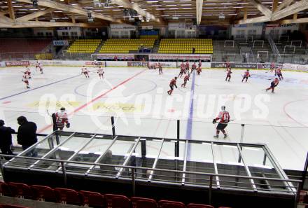 Eishockey Laenderspiel. Oesterreich gege Weissrussland. Leere Eishalle. Villach, 6.4.2012.
Foto: kuess
---
pressefotos, pressefotografie, kuess, qs, qspictures, sport, bild, bilder, bilddatenbank