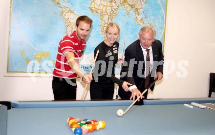 Billard. LH Gerhard Doerfler, Albin Ouschan, Jasmin Ouschan. Klagenfurt, am 11.4.2012.
Foto: Kuess
---
pressefotos, pressefotografie, kuess, qs, qspictures, sport, bild, bilder, bilddatenbank