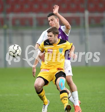 Fussball Regionalliga. SK Austria Klagenfurt gegen FC Gratkorn. Sandro Gotal, (Klagenfurt), Martin Gruendler (Gratkorn).  Klagenfurt, 13.4.2012
Foto: Kuess

---
pressefotos, pressefotografie, kuess, qs, qspictures, sport, bild, bilder, bilddatenbank