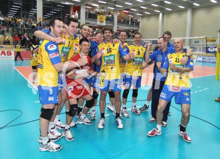 Volleyball. MEVZA. SK Aich/Dob gegen Hypo Tirol Volleyballteam. Jubel (Aich/Dob). Bleiburg, am 12.4.2012.
Foto: Kuess 


---
pressefotos, pressefotografie, kuess, qs, qspictures, sport, bild, bilder, bilddatenbank