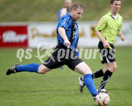 Fussball Kaerntner Liga. SG Drautal gegen SC Hermagor. Thomas Reichold (SG Drautal). Feistritz/Drau, am 14.4.2012.
Foto: Kuess
---
pressefotos, pressefotografie, kuess, qs, qspictures, sport, bild, bilder, bilddatenbank
