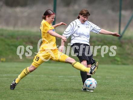 Fussball. OEFB Frauenliga. FC St. Veit Kaernten Frauen gegen ASV Simacek Spratzern. Yvonne Tamegger (St. Veit), Julia Tabotta (Spratzern). Glanegg, am 15.4.2012.
Foto: Kuess
---
pressefotos, pressefotografie, kuess, qs, qspictures, sport, bild, bilder, bilddatenbank