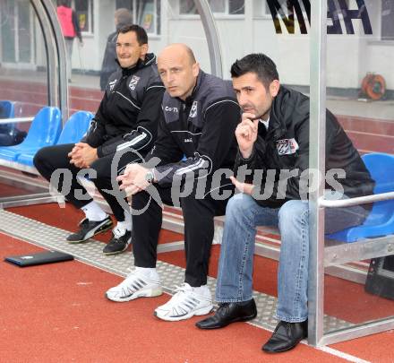 Fussball. Erste Liga.  WAC/St. Andrae gegen FC Lustenau. Tormanntrainer Adi Preschern, Co-Trainer Slobodan Grubor, Trainer Nenad Bjelica (WAC). Wolfsberg, 17.4.2012. 
Foto: Kuess

---
pressefotos, pressefotografie, kuess, qs, qspictures, sport, bild, bilder, bilddatenbank