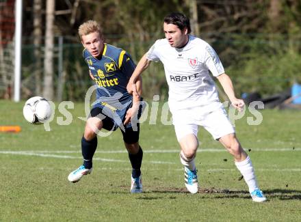 Fussball Kaerntner Liga. ATUS Ferlach gegen St. Veit/Glan. Juergen Kozel,  (Ferlach), Patrick Fleiss (St. Veit). Ferlach, 21.4.2012.
Fotos: kuess
---
pressefotos, pressefotografie, kuess, qs, qspictures, sport, bild, bilder, bilddatenbank