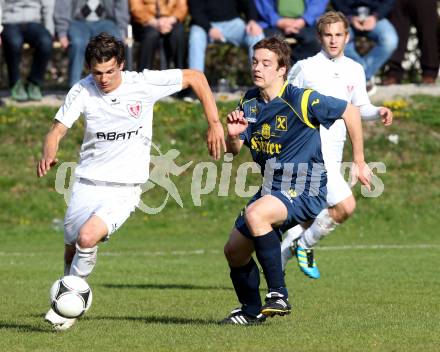 Fussball Kaerntner Liga. ATUS Ferlach gegen St. Veit/Glan. Salih Alic,  (Ferlach), Ernst Komarek (St. Veit). Ferlach, 21.4.2012.
Fotos: kuess
---
pressefotos, pressefotografie, kuess, qs, qspictures, sport, bild, bilder, bilddatenbank