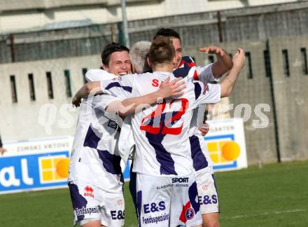 Fussball Regionalliga. SAK gegen SK Austria Klagenfurt. Torjubel Aleksic Darjan, Veliu Murat, Jagodic Alois (SAK).  Klagenfurt, 21.4.2012
Foto: Kuess

---
pressefotos, pressefotografie, kuess, qs, qspictures, sport, bild, bilder, bilddatenbank