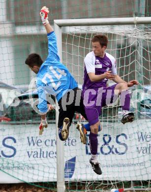 Fussball Regionalliga. SAK gegen SK Austria Klagenfurt. Florian Heindl,  (SAK), Patrick Radinger (Austria Klagenfurt).  Klagenfurt, 21.4.2012
Foto: Kuess

---
pressefotos, pressefotografie, kuess, qs, qspictures, sport, bild, bilder, bilddatenbank