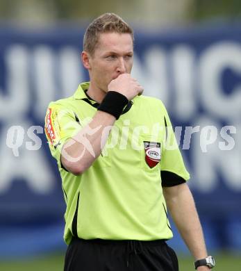 Fussball Regionalliga. SAK gegen SK Austria Klagenfurt. Schiedsrichter Christian Maier.  Klagenfurt, 21.4.2012
Foto: Kuess

---
pressefotos, pressefotografie, kuess, qs, qspictures, sport, bild, bilder, bilddatenbank