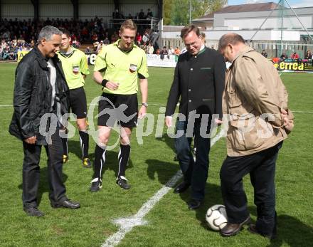 Fussball Regionalliga. SAK gegen SK Austria Klagenfurt. Ankick. Juergen Pfeiler, Harald Dobernig, Marjan Sturm.  Klagenfurt, 21.4.2012
Foto: Kuess

---
pressefotos, pressefotografie, kuess, qs, qspictures, sport, bild, bilder, bilddatenbank