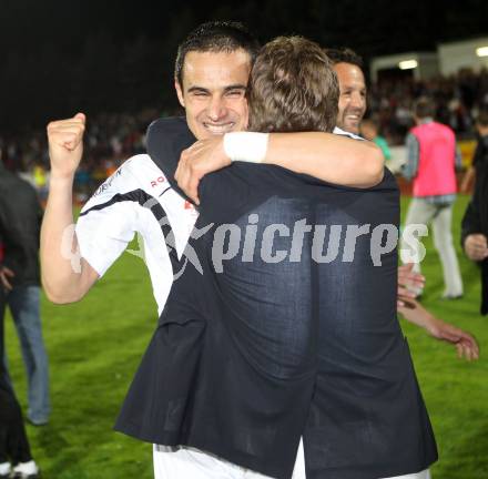 Fussball. Erste Liga.  WAC/St. Andrae gegen SCR Altach. Torjubel Nenad Jovanovic, Dietmar Riegler (WAC). Wolfsberg, 27.4.2012. 
Foto: Kuess

---
pressefotos, pressefotografie, kuess, qs, qspictures, sport, bild, bilder, bilddatenbank