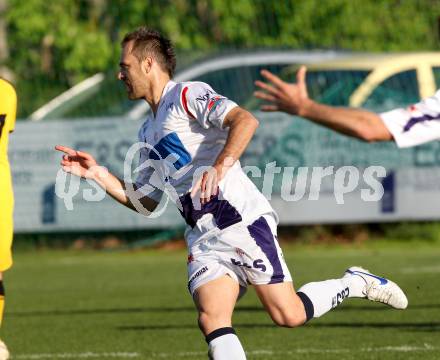 Fussball Regionalliga. SAK gegen FC Gratkorn. Torjubel Goran Jolic (SAK). Klagenfurt, 27.4.2012.
Foto: Kuess
---
pressefotos, pressefotografie, kuess, qs, qspictures, sport, bild, bilder, bilddatenbank