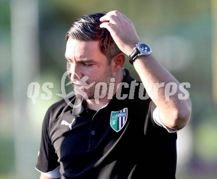 Fussball Regionalliga. SAK gegen FC Gratkorn. Trainer Georges Panagiotopoulos (Gratkorn). Klagenfurt, 27.4.2012.
Foto: Kuess
---
pressefotos, pressefotografie, kuess, qs, qspictures, sport, bild, bilder, bilddatenbank