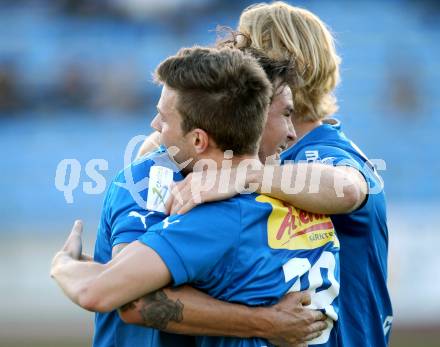 Fussball Regionalliga. VSV gegen Vorwaerts Steyr. Torjubel Daniel Pirker (VSV). Villach, 28.4.2012.
Foto: Kuess
---
pressefotos, pressefotografie, kuess, qs, qspictures, sport, bild, bilder, bilddatenbank