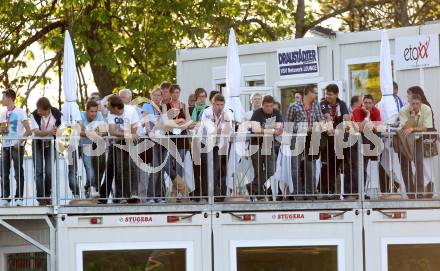 Fussball Regionalliga. VSV gegen Vorwaerts Steyr. Fans im VSV VIP. Villach, 28.4.2012.
Foto: Kuess
---
pressefotos, pressefotografie, kuess, qs, qspictures, sport, bild, bilder, bilddatenbank