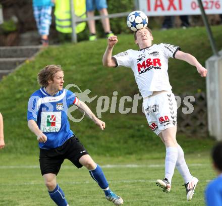 Fussball Kaerntner Liga. Feldkirchen gegen WAC/St. Andrae. Michael Wernig, (Feldkirchen), Christian Samitsch (WAC). Feldkirchen, 1.5.2012.
Foto: Kuess
---
pressefotos, pressefotografie, kuess, qs, qspictures, sport, bild, bilder, bilddatenbank