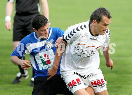 Fussball Kaerntner Liga. Feldkirchen gegen WAC/St. Andrae. Robert Micheu, (Feldkirchen), Angelo Darmann (WAC). Feldkirchen, 1.5.2012.
Foto: Kuess
---
pressefotos, pressefotografie, kuess, qs, qspictures, sport, bild, bilder, bilddatenbank