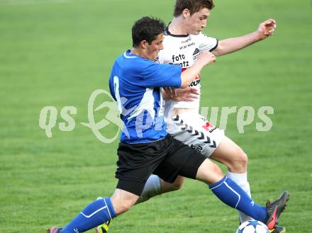 Fussball Kaerntner Liga. Feldkirchen gegen WAC/St. Andrae. Philipp Wisotzky, (Feldkirchen), Angelo Darmann  (WAC). Feldkirchen, 1.5.2012.
Foto: Kuess
---
pressefotos, pressefotografie, kuess, qs, qspictures, sport, bild, bilder, bilddatenbank