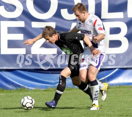 Fussball Regionalliga. SAK gegen Sturm Graz Amateure. Darijo Biscan, (SAK), Dean Maric (Sturm Graz). Klagenfurt, 4.5.2012.
Foto: Kuess
---
pressefotos, pressefotografie, kuess, qs, qspictures, sport, bild, bilder, bilddatenbank