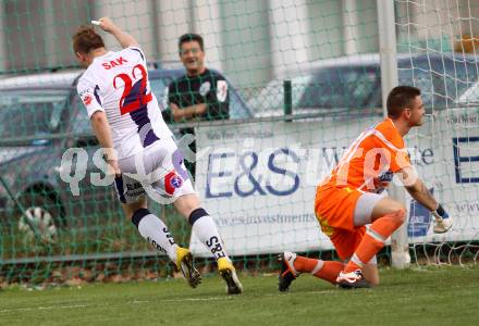 Fussball Regionalliga. SAK gegen Sturm Graz Amateure. Torjubel Darijo Biscan (SAK), Schoegl Florian (Sturm Graz). Klagenfurt, 4.5.2012.
Foto: Kuess
---
pressefotos, pressefotografie, kuess, qs, qspictures, sport, bild, bilder, bilddatenbank