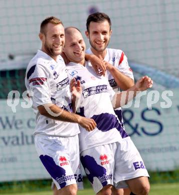 Fussball Regionalliga. SAK gegen Sturm Graz Amateure. Torjubel Florian Oberrisser, Christian Dlopst, Murat Veliu (SAK). Klagenfurt, 4.5.2012.
Foto: Kuess
---
pressefotos, pressefotografie, kuess, qs, qspictures, sport, bild, bilder, bilddatenbank