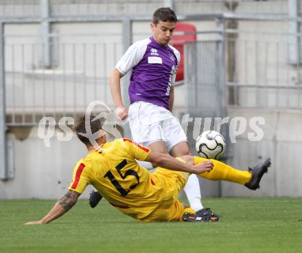 Fussball Regionalliga. SK Austria Klagenfurt gegen Kapfenberger SV Amateure. Siegfried Rasswalder, (Austria Klagenfurt), Christian Goller (Kapfenberger SV).  Klagenfurt, 4.5.2012
Foto: Kuess

---
pressefotos, pressefotografie, kuess, qs, qspictures, sport, bild, bilder, bilddatenbank