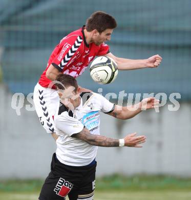 Fussball Kaerntner Liga. SVG Bleiburg gegen Feldkirchen SV. Martin Wkonig (Bleiburg), David Hebenstreit (Feldkirchen). Bleiburg, am 5.5.2012.
Foto: Kuess
---
pressefotos, pressefotografie, kuess, qs, qspictures, sport, bild, bilder, bilddatenbank