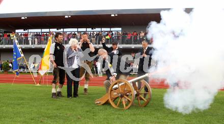 Leichtathletik. Eroeffnung Leopold Wagner Arena. Neue Leichtathletikanlage. Traudl Wagner, Gerhard Doerfler. Klagenfurt, am 5.5.2012.
Foto: Kuess
---
pressefotos, pressefotografie, kuess, qs, qspictures, sport, bild, bilder, bilddatenbank