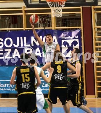 Basketball Kaerntner Liga. KOS Celovec gegen ABC Villach. Denis Kondic(KOS), (ABC Villach). Klagenfurt, am 4.5.2012.
Foto: Kuess
---
pressefotos, pressefotografie, kuess, qs, qspictures, sport, bild, bilder, bilddatenbank