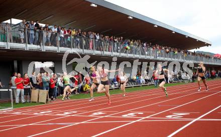 Leichtathletik. Eroeffnung Leopold Wagner Arena. Neue Leichtathletikanlage. 100 Meter Frauen. Klagenfurt, am 5.5.2012.
Foto: Kuess
---
pressefotos, pressefotografie, kuess, qs, qspictures, sport, bild, bilder, bilddatenbank