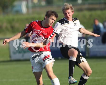 Fussball Kaerntner Liga. SVG Bleiburg gegen Feldkirchen SV. Dejan Verdel (Bleiburg), Martin Hinteregger (Feldkirchen). Bleiburg, am 5.5.2012.
Foto: Kuess
---
pressefotos, pressefotografie, kuess, qs, qspictures, sport, bild, bilder, bilddatenbank