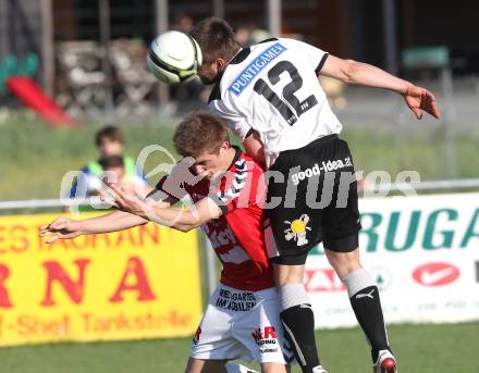 Fussball Kaerntner Liga. SVG Bleiburg gegen Feldkirchen SV. Johannes Skorjanz (Bleiburg), Martin Hinteregger (Feldkirchen). Bleiburg, am 5.5.2012.
Foto: Kuess
---
pressefotos, pressefotografie, kuess, qs, qspictures, sport, bild, bilder, bilddatenbank