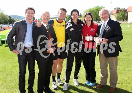 Leichtathletik. Eroeffnung Leopold Wagner Arena. Neue Leichtathletikanlage. Werner Pullnig, Erwin Dorfer, Christian Scheider, Monika Gollner, Betina Germann, Gerhard Doerfler. Klagenfurt, am 5.5.2012.
Foto: Kuess
---
pressefotos, pressefotografie, kuess, qs, qspictures, sport, bild, bilder, bilddatenbank