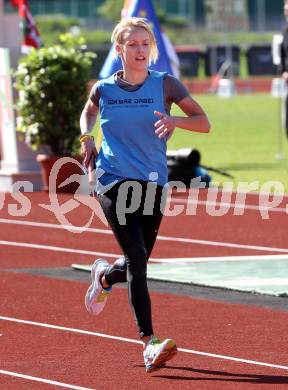 Leichtathletik. Eroeffnung Leopold Wagner Arena. Neue Leichtathletikanlage. Jasmin Ouschan. Klagenfurt, am 5.5.2012.
Foto: Kuess
---
pressefotos, pressefotografie, kuess, qs, qspictures, sport, bild, bilder, bilddatenbank