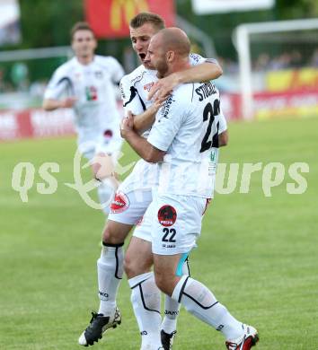 Fussball. Erste Liga.  WAC/St. Andrae gegen TSV Hartberg. Torjubel Manuel Kerhe, Stephan Stueckler (WAC). Wolfsberg, 8.5.2012. 
Foto: Kuess

---
pressefotos, pressefotografie, kuess, qs, qspictures, sport, bild, bilder, bilddatenbank