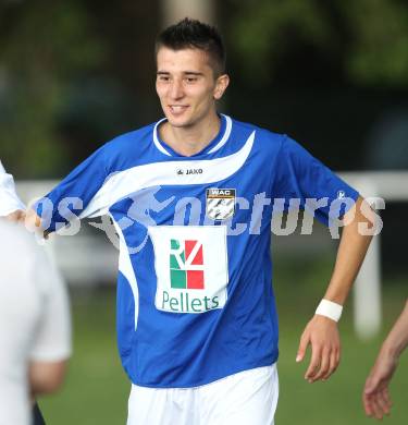 Fussball Kaerntner Liga. Eberndorf gegen WAC/St. Andrae Amateure. Torjubel Hrvoje Jakovljevic (WAC). Eberndorf, am 12.5.2012.
Foto: Kuess
---
pressefotos, pressefotografie, kuess, qs, qspictures, sport, bild, bilder, bilddatenbank