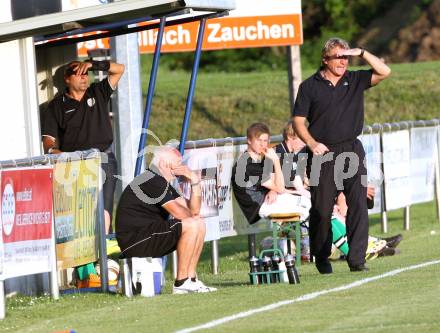 Fussball Kaerntner Liga. Drautal gegen Lendorf. Trainer Alois Morgenstern, Co-Trainer Josef Rabitsch (Lendorf). Feistritz/Drau, am 11.5.2012.
Foto: Kuess
---
pressefotos, pressefotografie, kuess, qs, qspictures, sport, bild, bilder, bilddatenbank