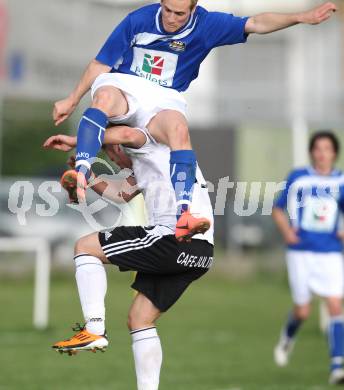 Fussball Kaerntner Liga. Eberndorf gegen WAC/St. Andrae Amateure. Martin Sager (Eberndorf), Dominik Rotter (WAC). Eberndorf, am 12.5.2012.
Foto: Kuess
---
pressefotos, pressefotografie, kuess, qs, qspictures, sport, bild, bilder, bilddatenbank