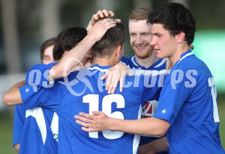 Fussball Kaerntner Liga. Eberndorf gegen WAC/St. Andrae Amateure. Torjubel (WAC). Eberndorf, am 12.5.2012.
Foto: Kuess
---
pressefotos, pressefotografie, kuess, qs, qspictures, sport, bild, bilder, bilddatenbank