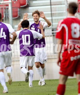Fussball Regionalliga. SK Austria Klagenfurt gegen Gleinstaetten. Torjubel Boris Huettenbrenner (Austria Klagenfurt).  Klagenfurt, 15.5.2012
Foto: Kuess

---
pressefotos, pressefotografie, kuess, qs, qspictures, sport, bild, bilder, bilddatenbank