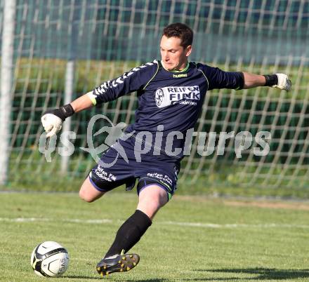 Fussball Kaerntner Liga. SVG Bleiburg gegen Feldkirchen SV. Hans Joachim Thamer  (Feldkirchen). Bleiburg, am 5.5.2012.
Foto: Kuess
---
pressefotos, pressefotografie, kuess, qs, qspictures, sport, bild, bilder, bilddatenbank